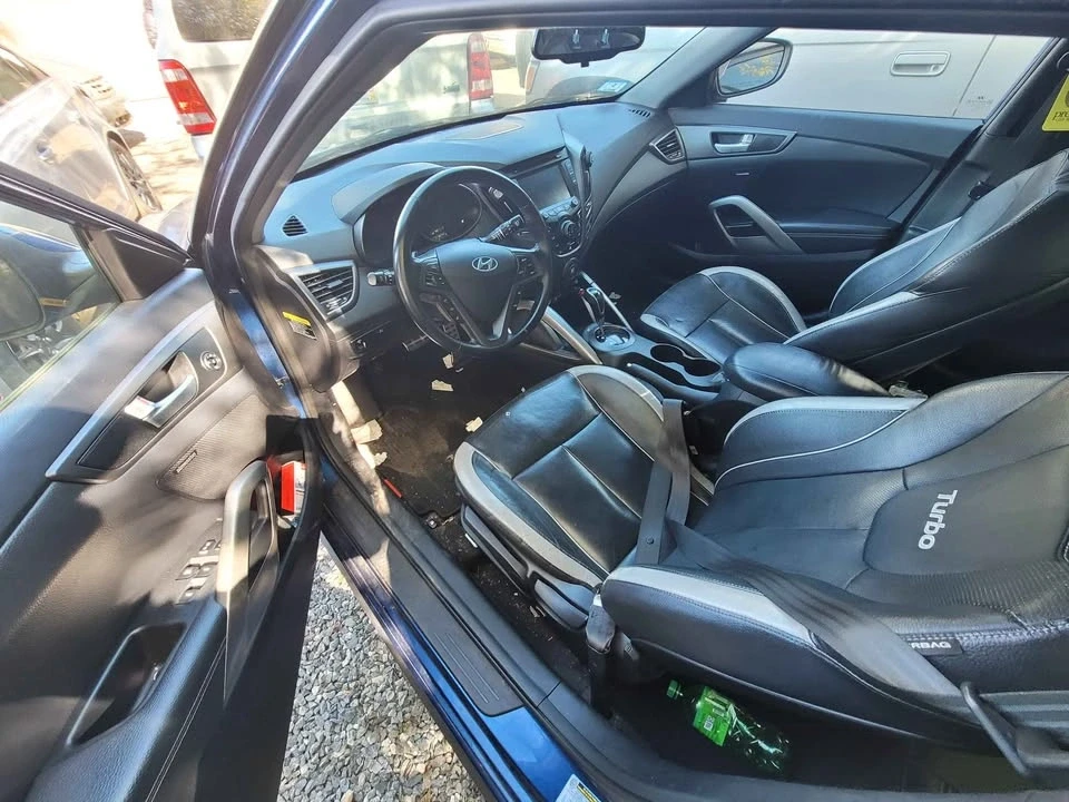 2015 Hyundai Veloster - Image 4 of 9