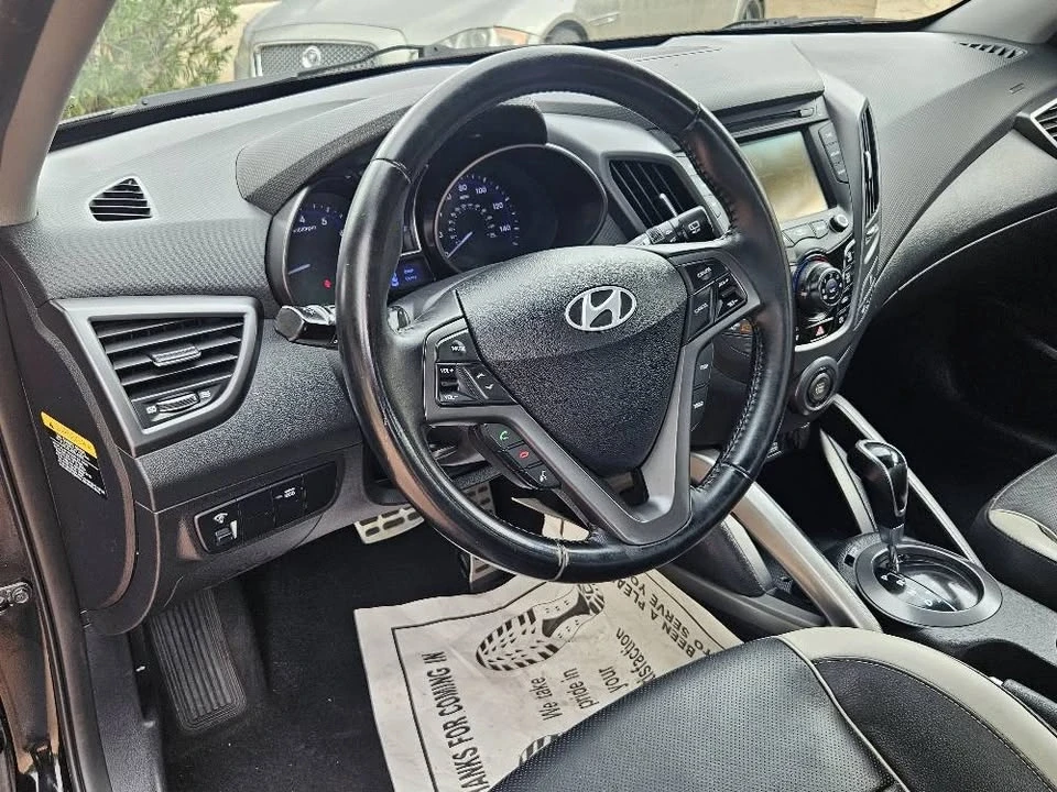 2015 Hyundai Veloster - Image 13 of 19
