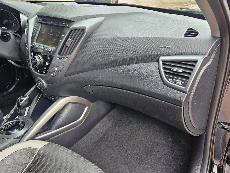 2015 Hyundai Veloster - Image 14 of 19