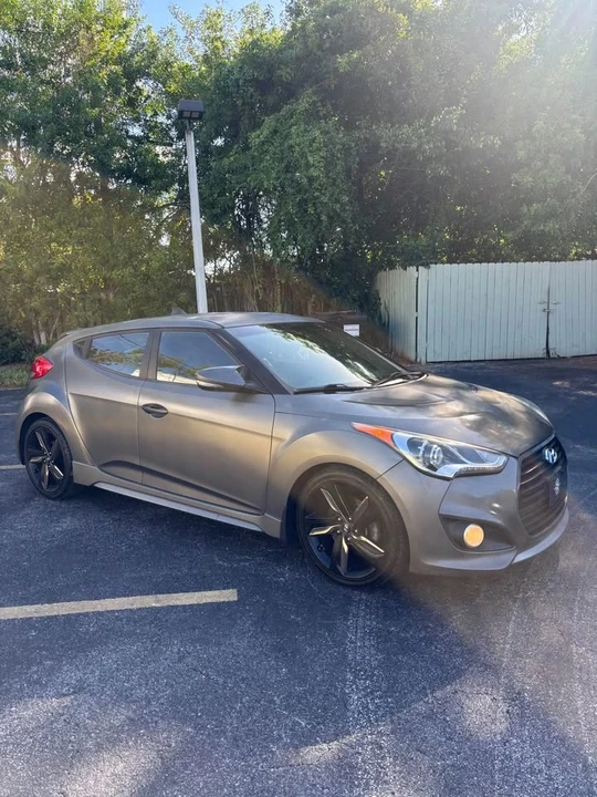 2015 Hyundai Veloster - Image 2 of 8