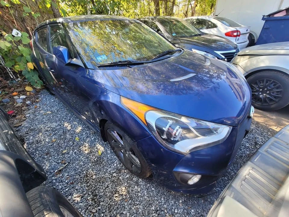 2015 Hyundai Veloster - Image 5 of 9