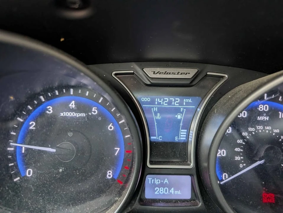 2015 Hyundai Veloster - Image 6 of 8