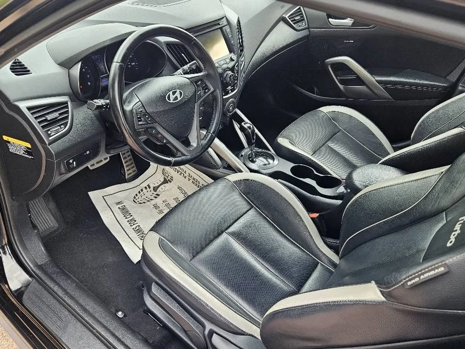 2015 Hyundai Veloster - Image 11 of 19