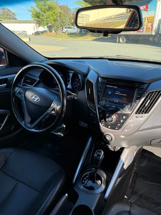 2015 Hyundai Veloster - Image 14 of 20