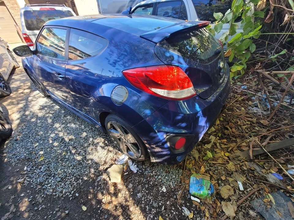 2015 Hyundai Veloster - Image 2 of 9