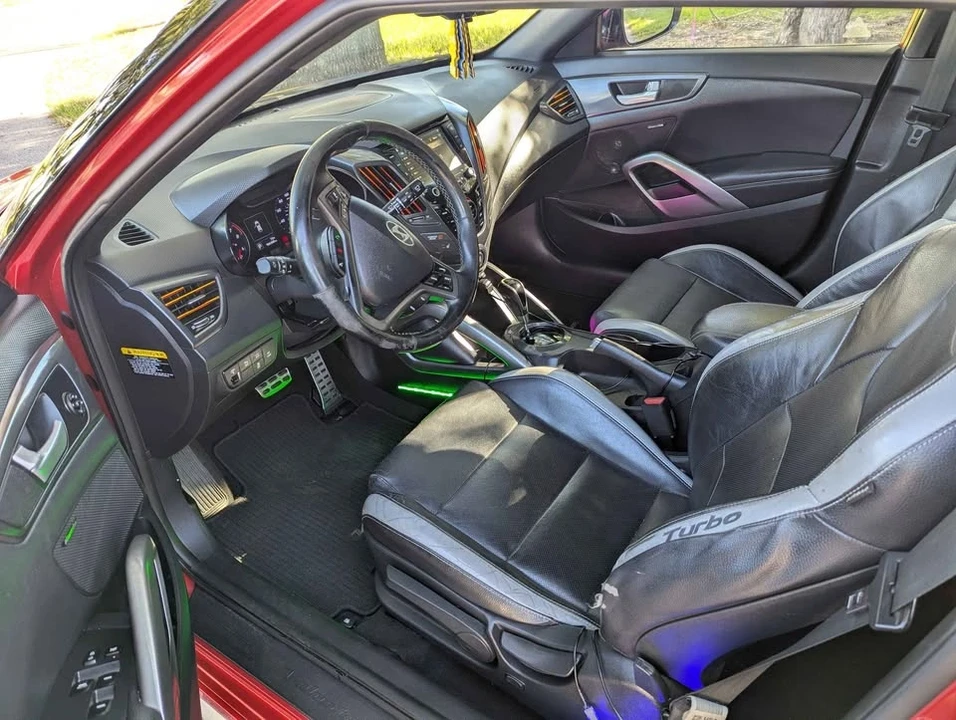 2015 Hyundai Veloster - Image 8 of 12