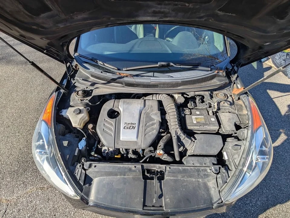 2015 Hyundai Veloster - Image 4 of 8