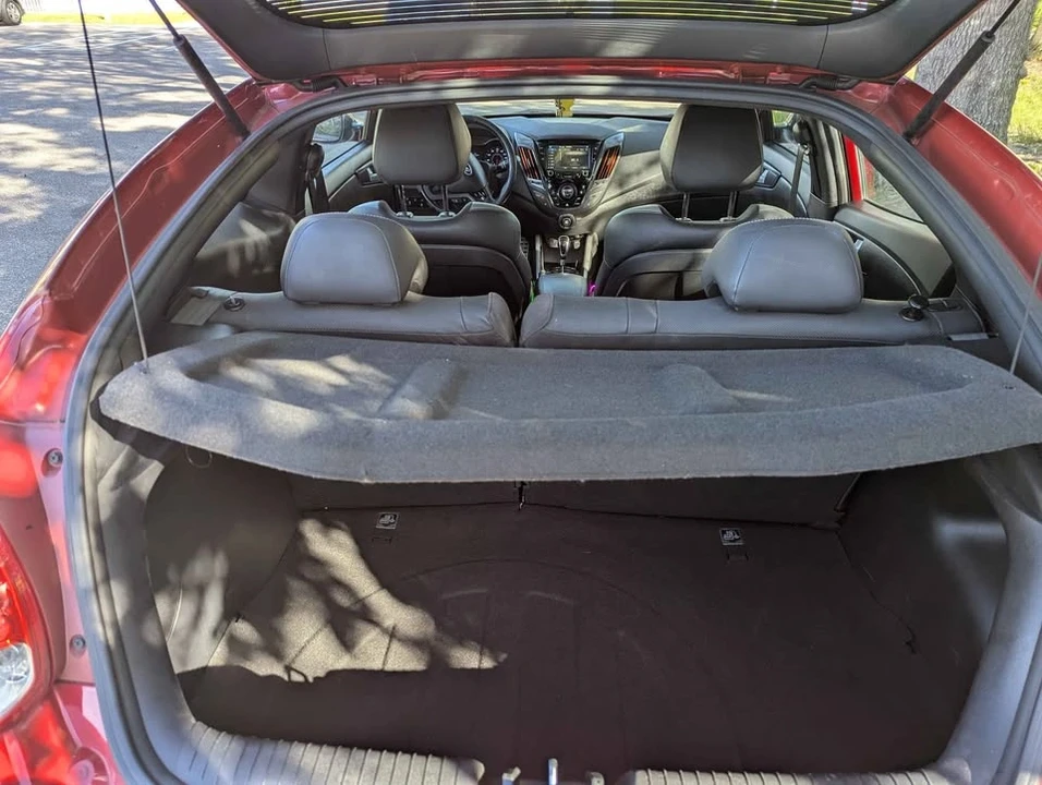 2015 Hyundai Veloster - Image 10 of 11