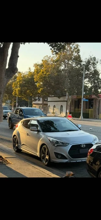 2015 Hyundai Veloster - Image 4 of 4