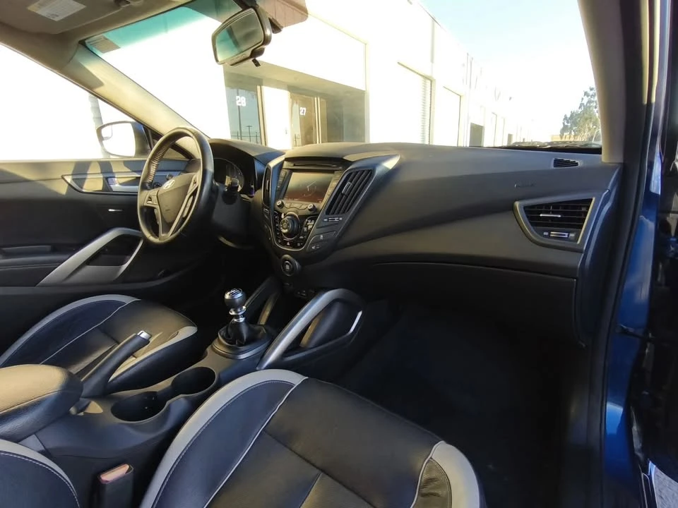 2015 Hyundai Veloster - Image 18 of 20