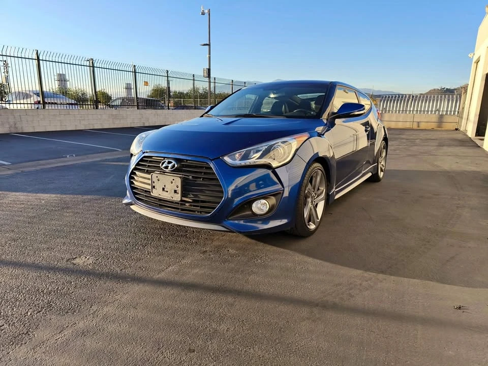 2015 Hyundai Veloster - Image 2 of 20