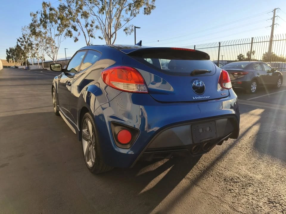 2015 Hyundai Veloster - Image 7 of 18