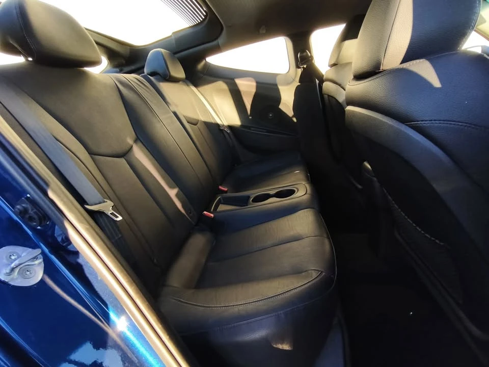 2015 Hyundai Veloster - Image 16 of 18