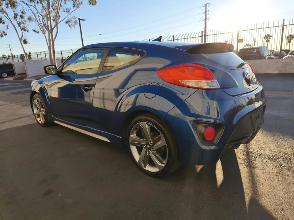 2015 Hyundai Veloster - Image 8 of 18