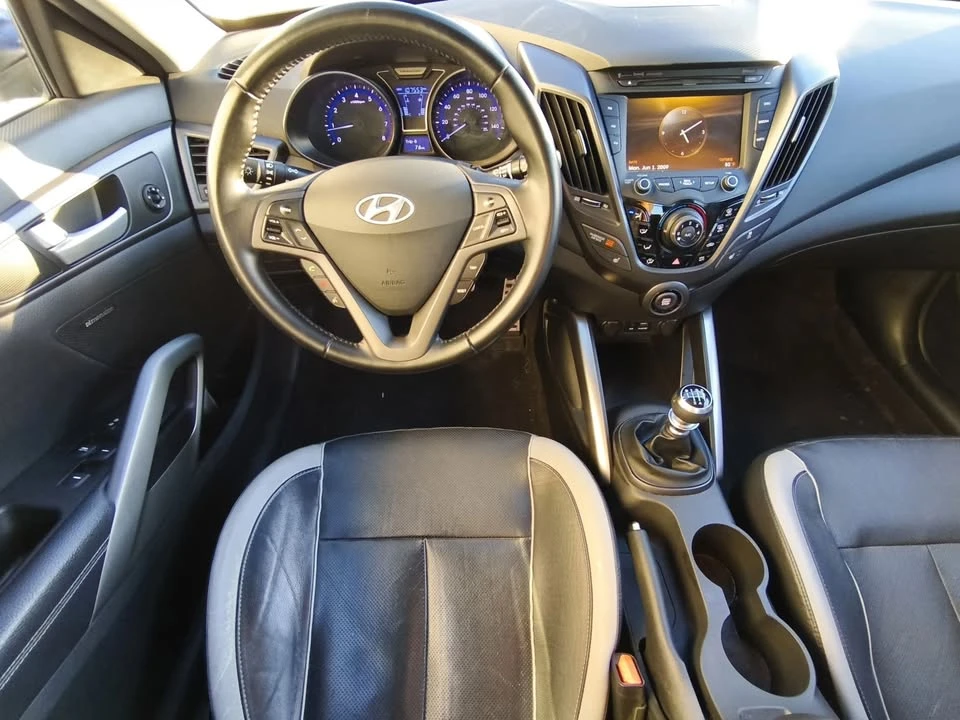 2015 Hyundai Veloster - Image 10 of 18