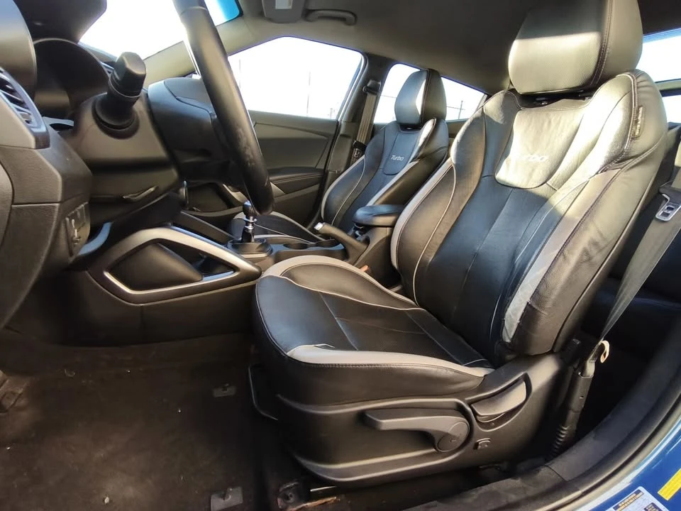 2015 Hyundai Veloster - Image 12 of 18
