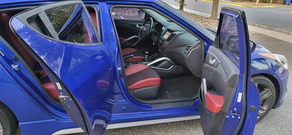 2015 Hyundai Veloster - Image 9 of 12