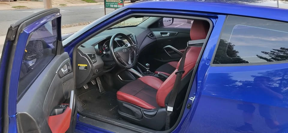 2015 Hyundai Veloster - Image 7 of 12