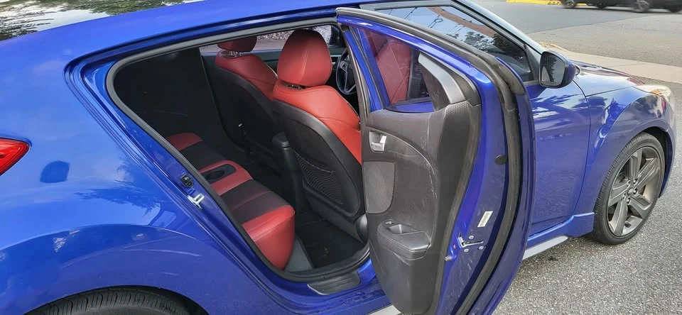2015 Hyundai Veloster - Image 8 of 12