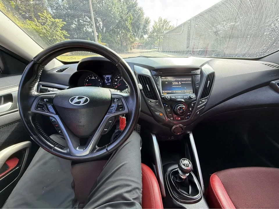 2015 Hyundai Veloster - Image 11 of 14