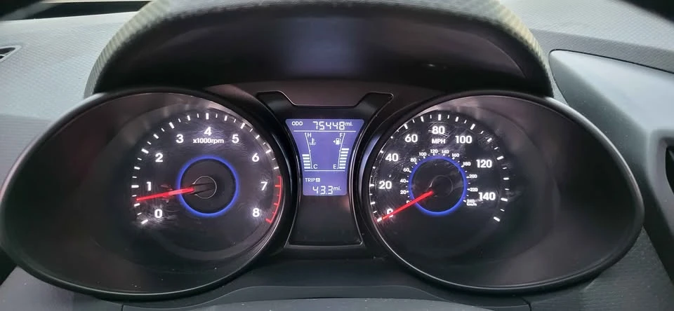 2015 Hyundai Veloster - Image 11 of 12