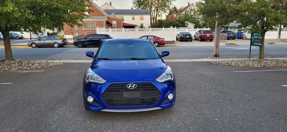 2015 Hyundai Veloster - Image 2 of 12