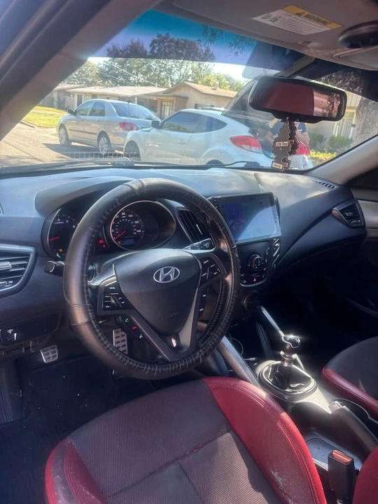 2015 Hyundai Veloster - Image 3 of 5