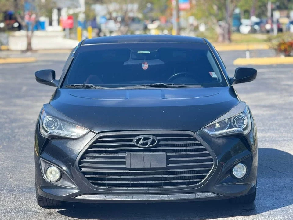 2015 Hyundai Veloster - Image 2 of 10