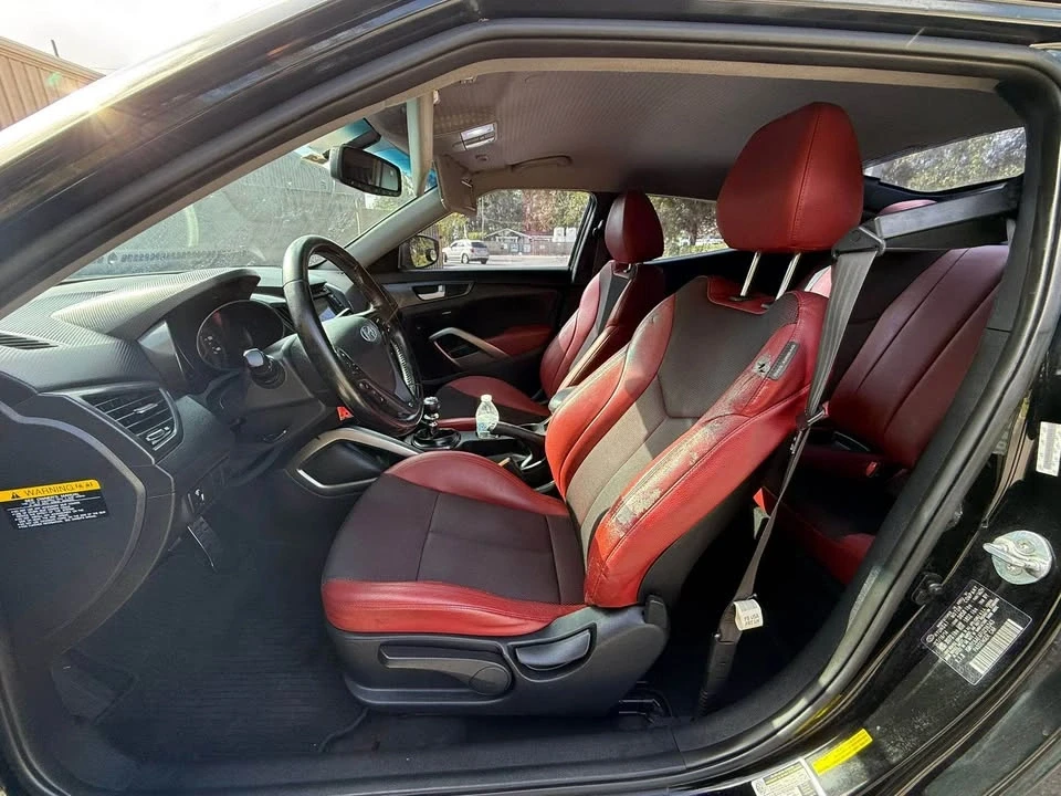 2015 Hyundai Veloster - Image 8 of 10