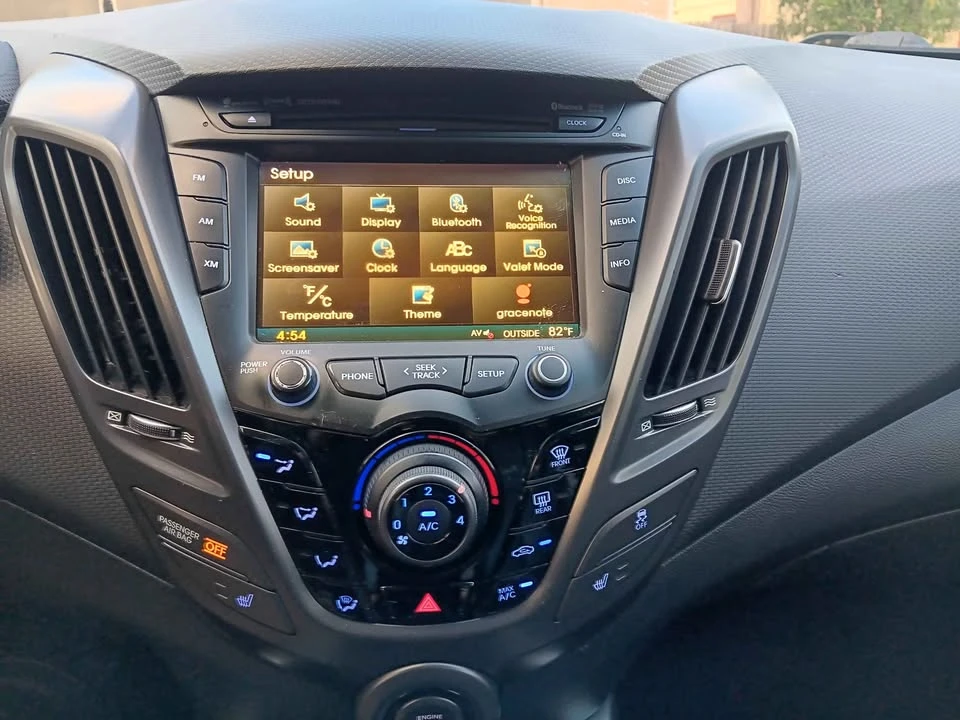 2015 Hyundai Veloster - Image 7 of 8