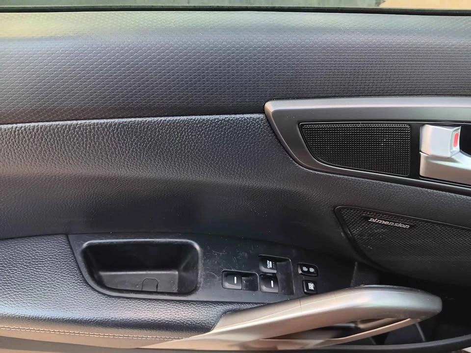 2015 Hyundai Veloster - Image 8 of 8