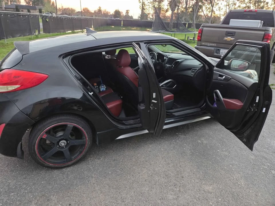 2015 Hyundai Veloster - Image 4 of 13