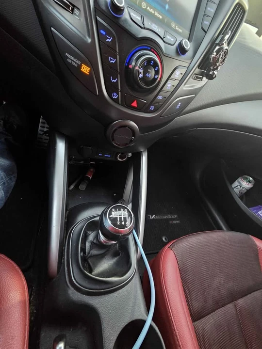 2015 Hyundai Veloster - Image 3 of 13