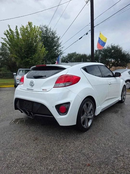 2015 Hyundai Veloster - Image 4 of 17