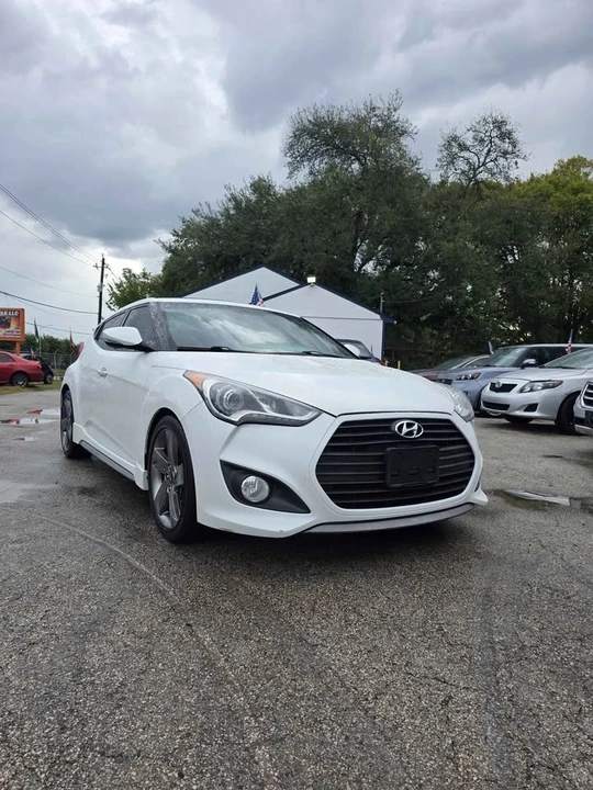 2015 Hyundai Veloster - Image 10 of 17