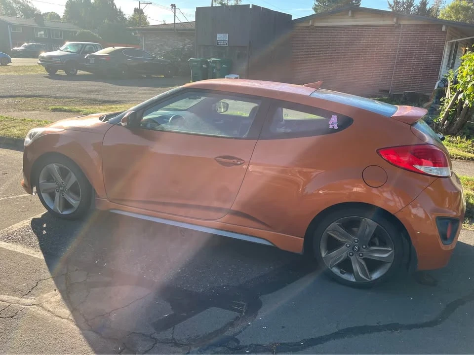 2015 Hyundai Veloster - Image 9 of 12