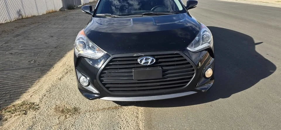 2015 Hyundai Veloster - Image 2 of 4