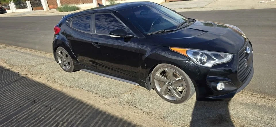 2015 Hyundai Veloster - Image 3 of 4