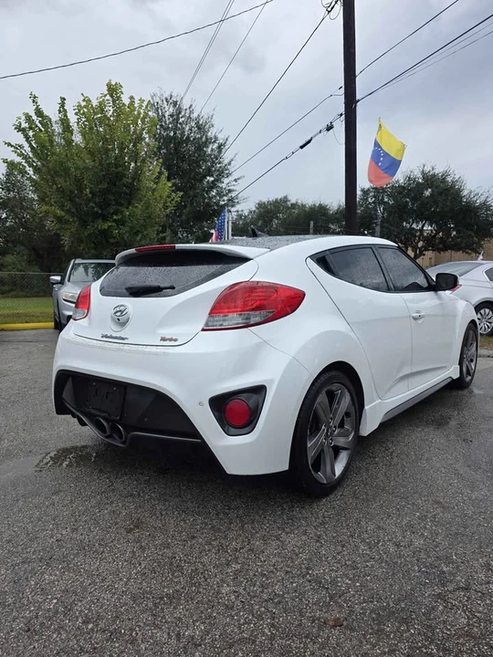 2015 Hyundai Veloster - Image 11 of 17