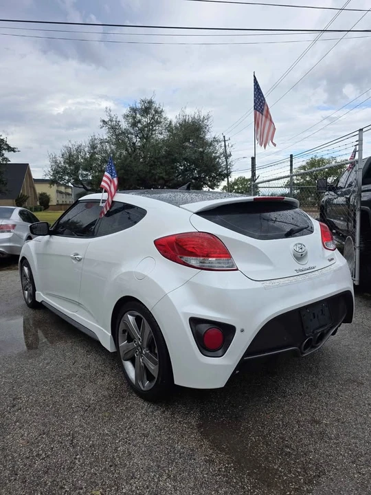 2015 Hyundai Veloster - Image 13 of 17