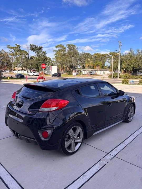 2015 Hyundai Veloster - Image 7 of 14