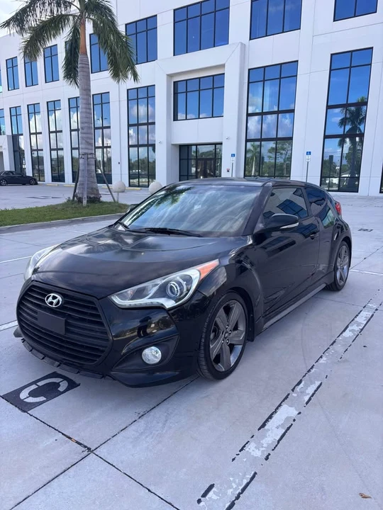 2015 Hyundai Veloster - Image 2 of 14