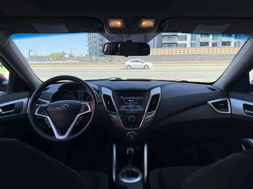 2015 Hyundai Veloster - Image 9 of 12