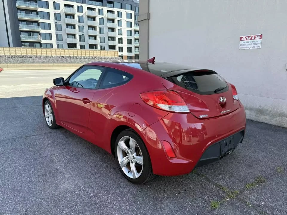 2015 Hyundai Veloster - Image 2 of 12