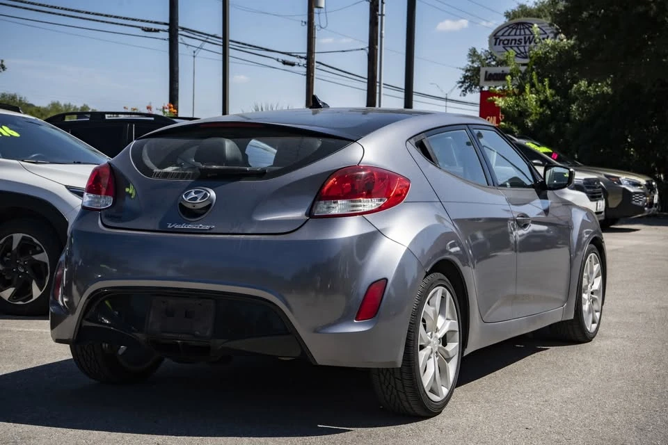 2015 Hyundai Veloster - Image 6 of 19