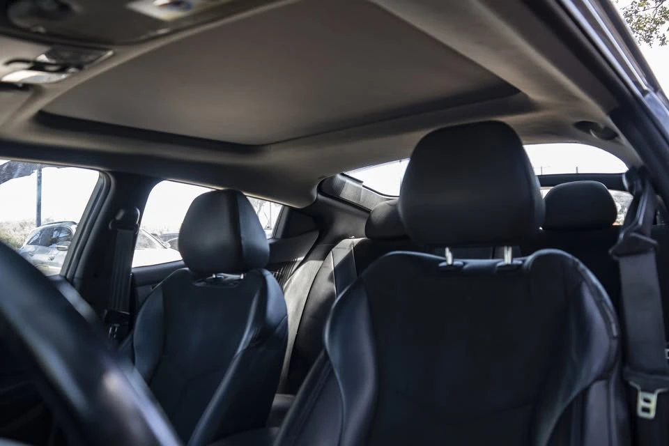 2015 Hyundai Veloster - Image 10 of 19