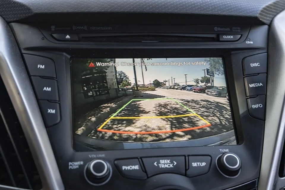2015 Hyundai Veloster - Image 18 of 19