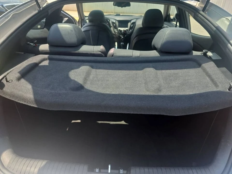 2015 Hyundai Veloster - Image 16 of 17