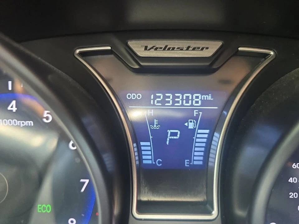 2015 Hyundai Veloster - Image 10 of 17