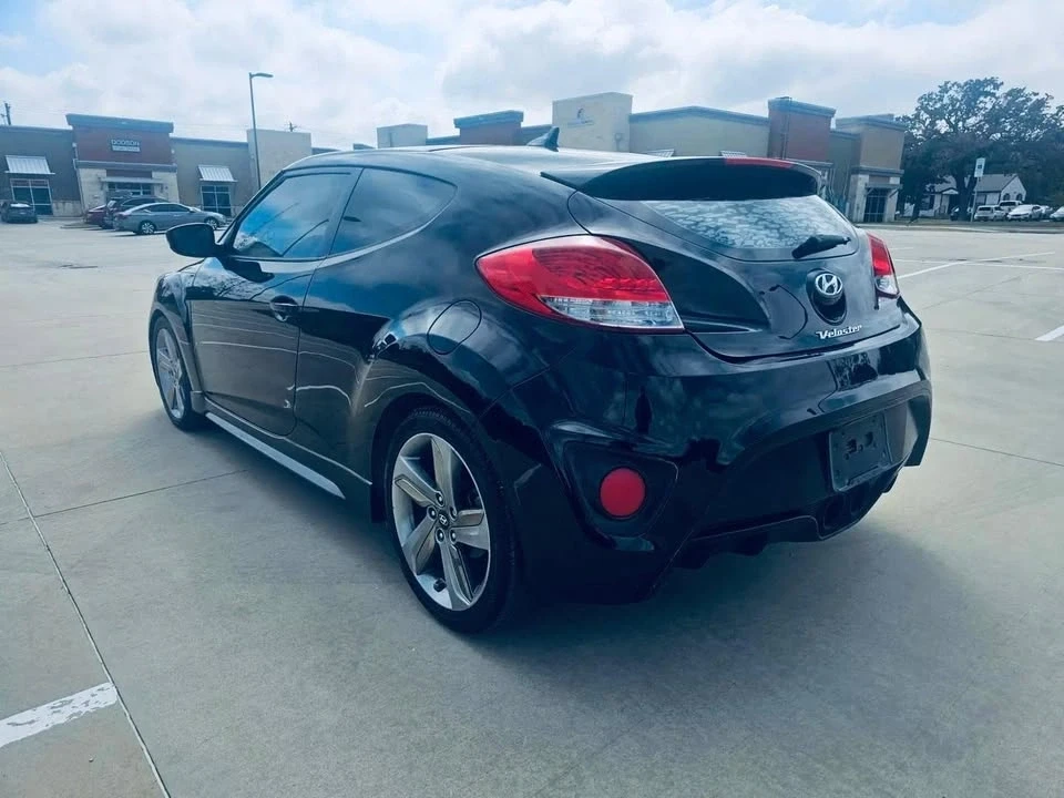 2015 Hyundai Veloster - Image 4 of 12